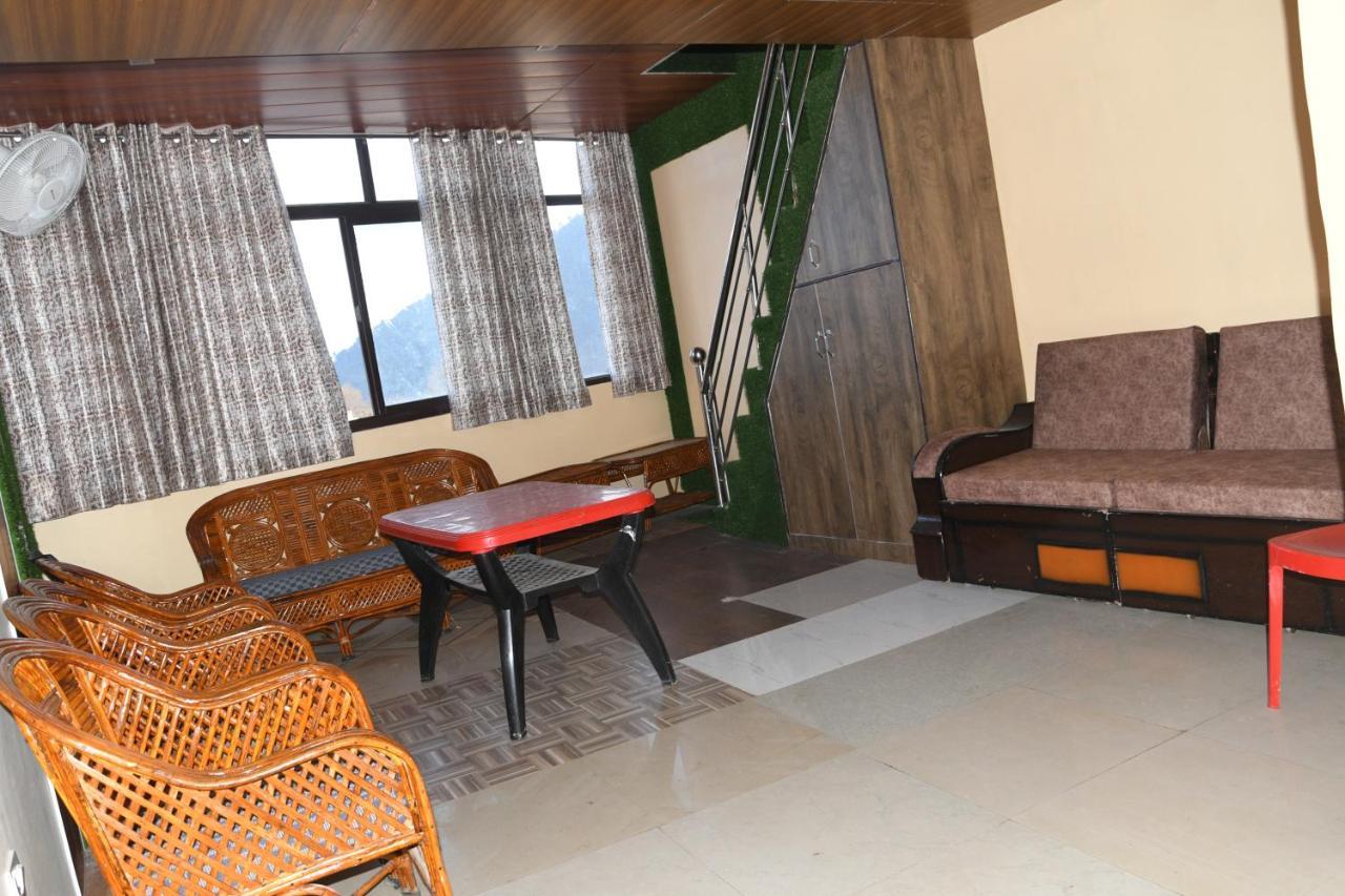 Hotel Mountain View And Rooftop Restaurant Pithorāgarh Zewnętrze zdjęcie